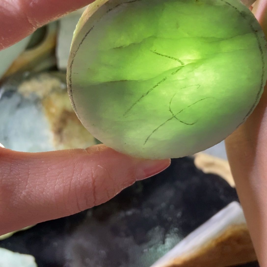 翡翠挂件未镶嵌天然你