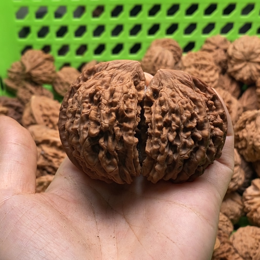 嗷***哦吊坠文玩核桃定制商品不退不换