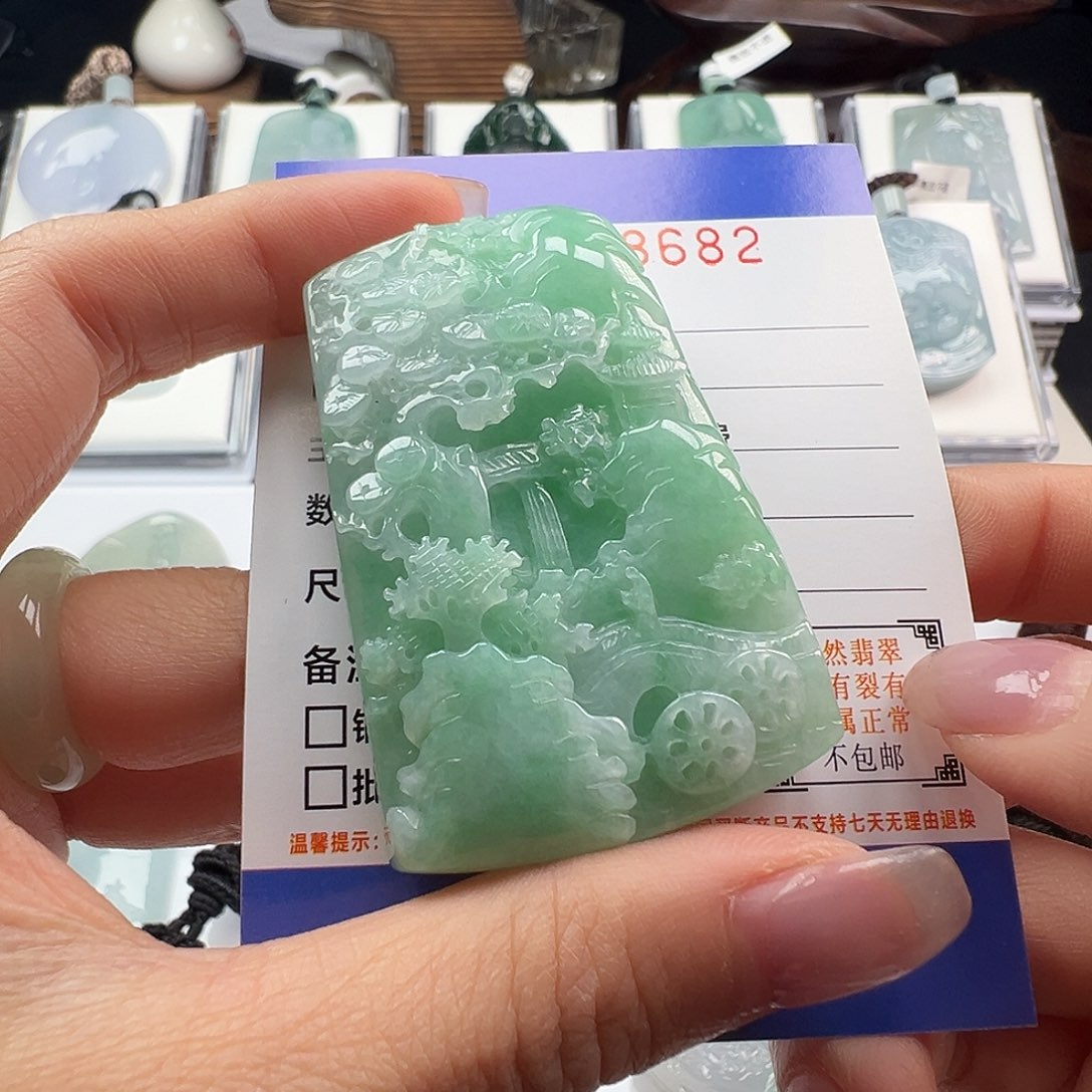 翡翠颈饰未镶嵌缅甸翡翠