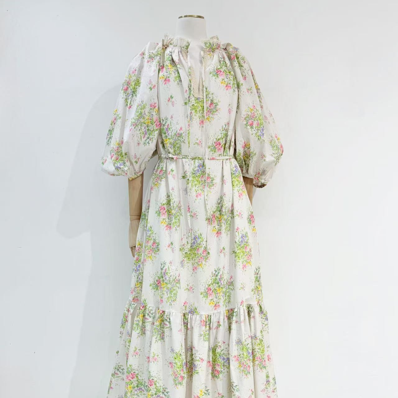 2025-9025女装韩复古气质连衣裙方领设计印花中长款宽松大摆女裙