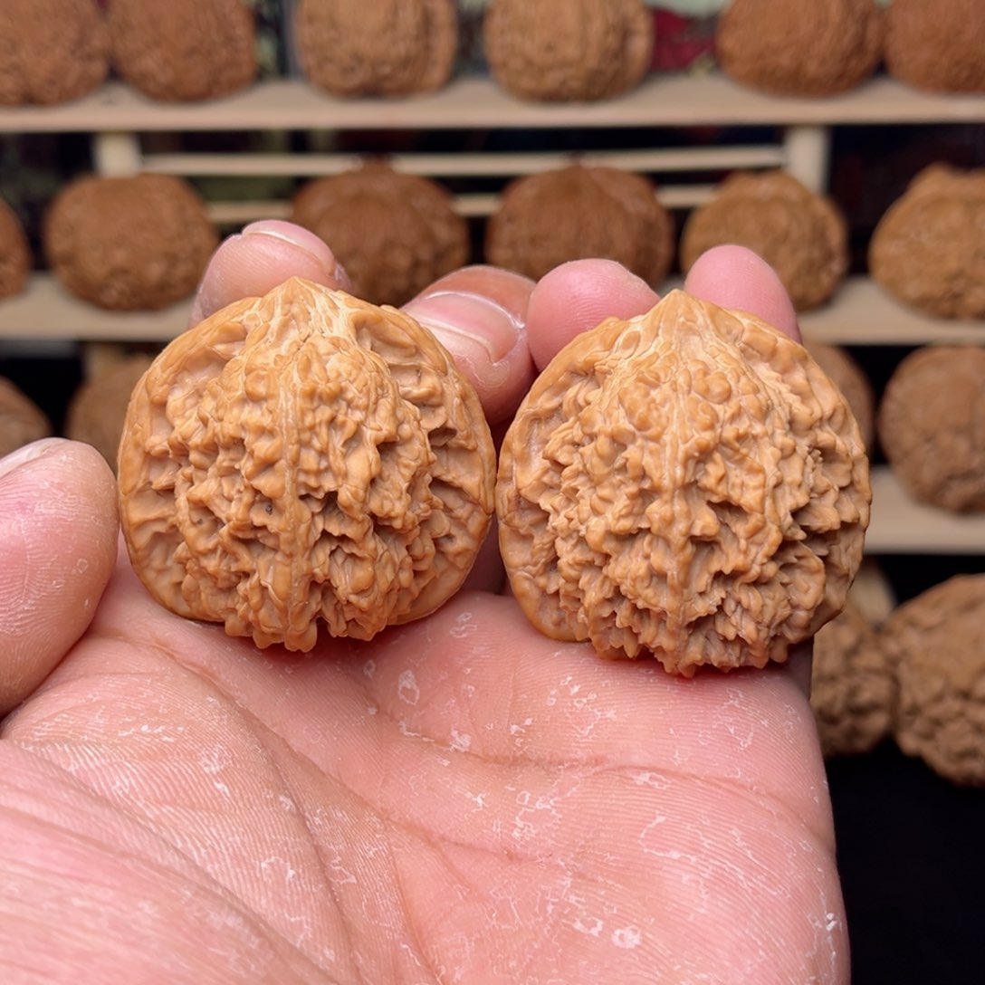 文玩核桃把件文玩核桃把件42尺满天星