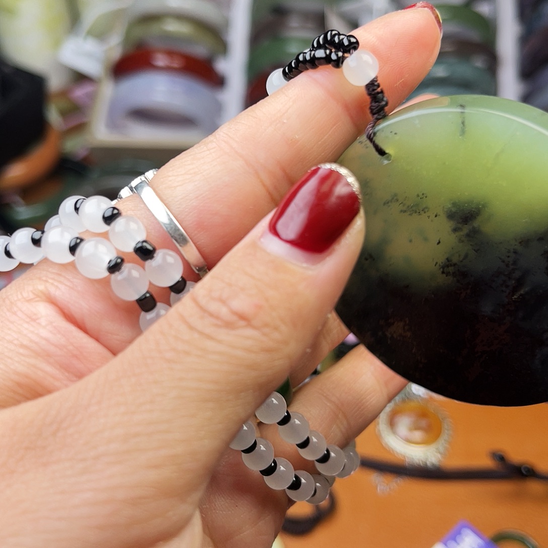 和田玉（糖玉）未镶嵌颈饰