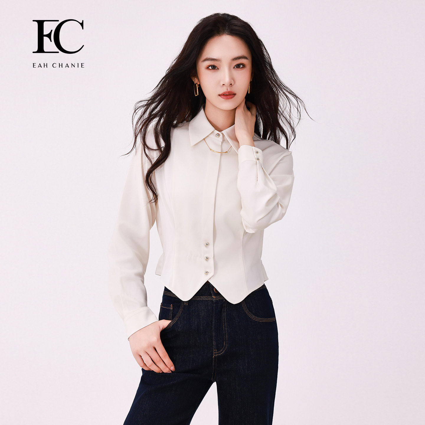 奕辰2025秋季新款翻领掐腰短款衬衫设计感通勤长袖女9838CY306