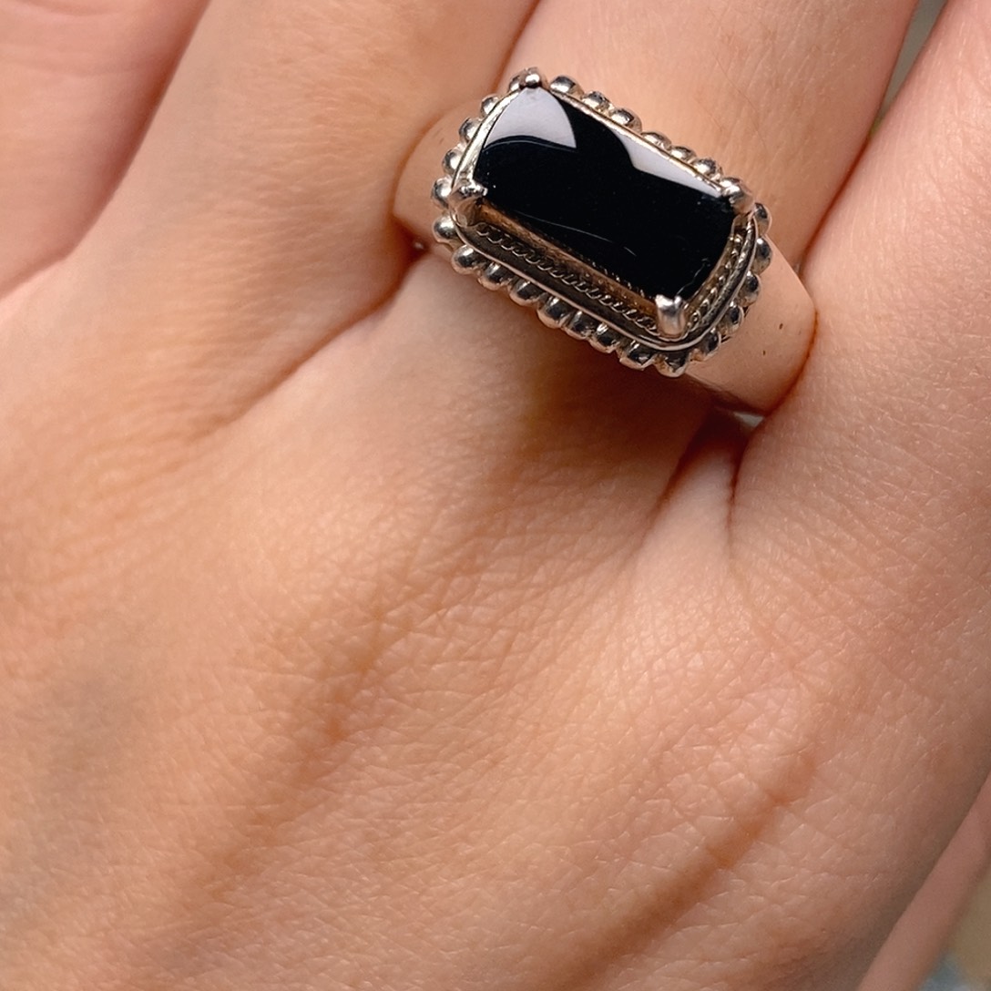 翡翠戒指未镶嵌墨翠马鞍