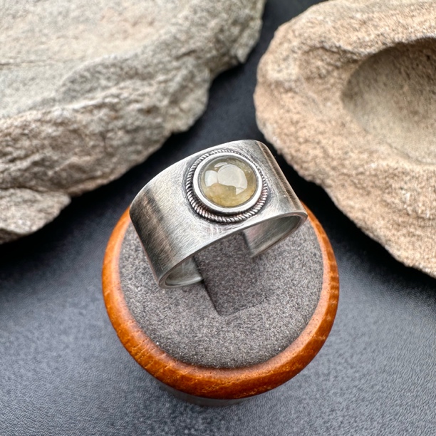 “爵士”Jazz 冰黄翡戒指 天然缅甸翡翠 贡山商店