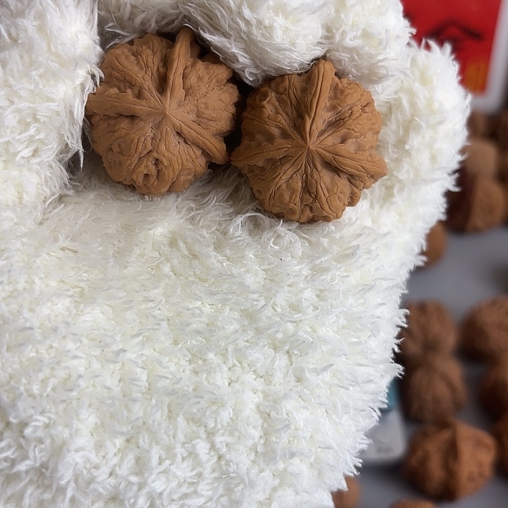 文玩核桃吊坠将军膀三棱37-38