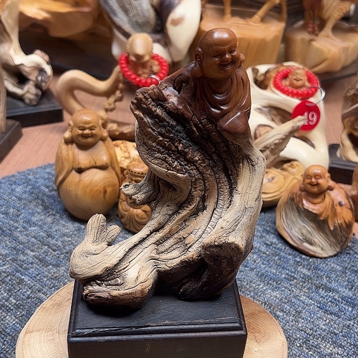 德***馆非洲檀香无事牌崖柏摆件