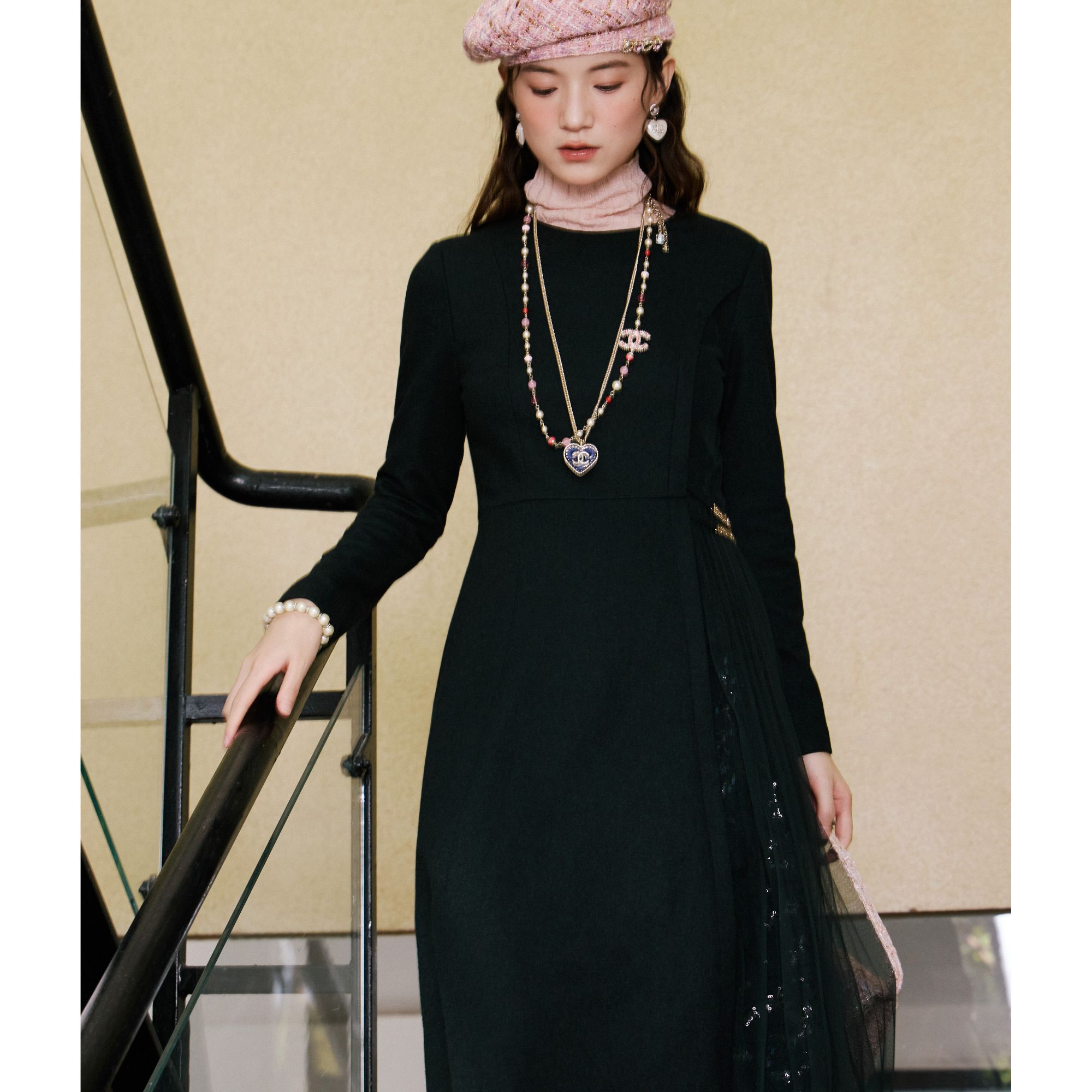 【小铃铛】她翼春季连衣裙女士气质长袖针织轻奢AT4342234199