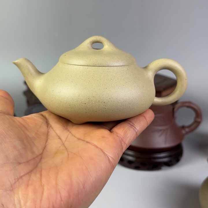 本山绿泥茶壶吉*石瓢壶230 cc左右