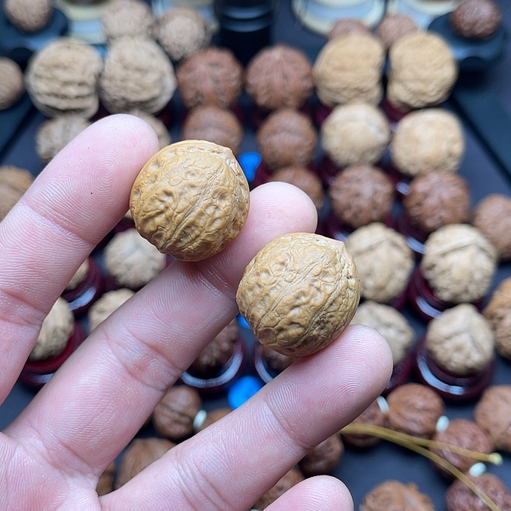 文玩核桃把件光头强