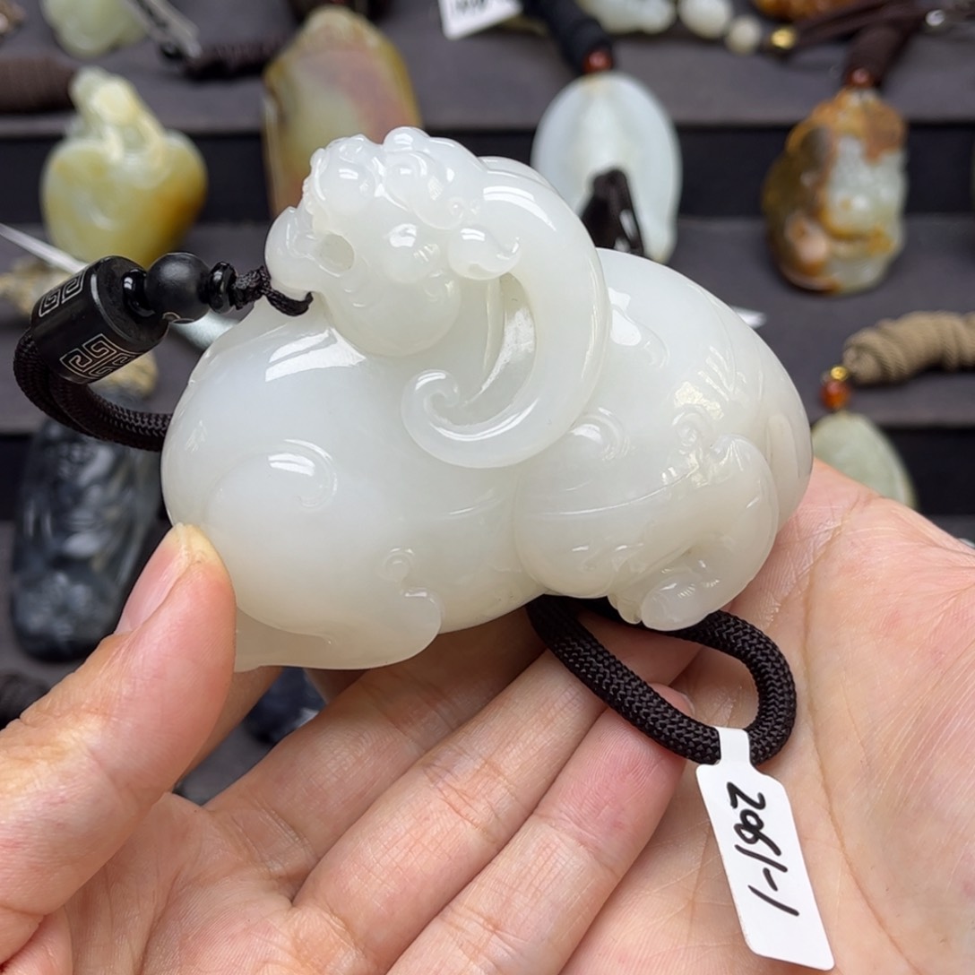 和田玉挂件未镶嵌