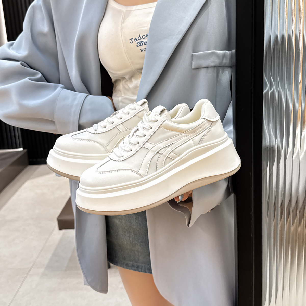 牛皮小白鞋女鞋2025年新款韩版缎面厚底百搭增高时尚松糕鞋真皮
