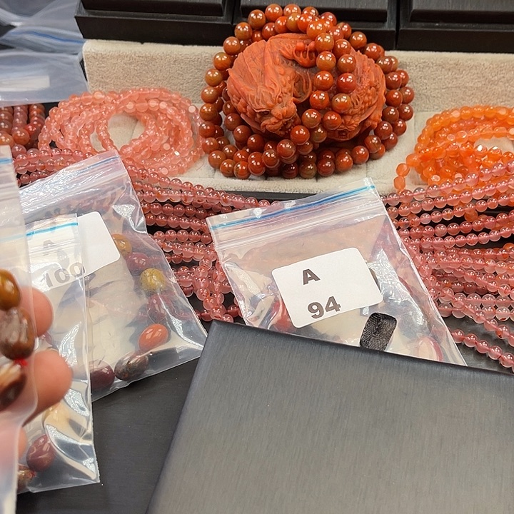 南红玛瑙未镶嵌多样性发货默认微瑕称重10mm