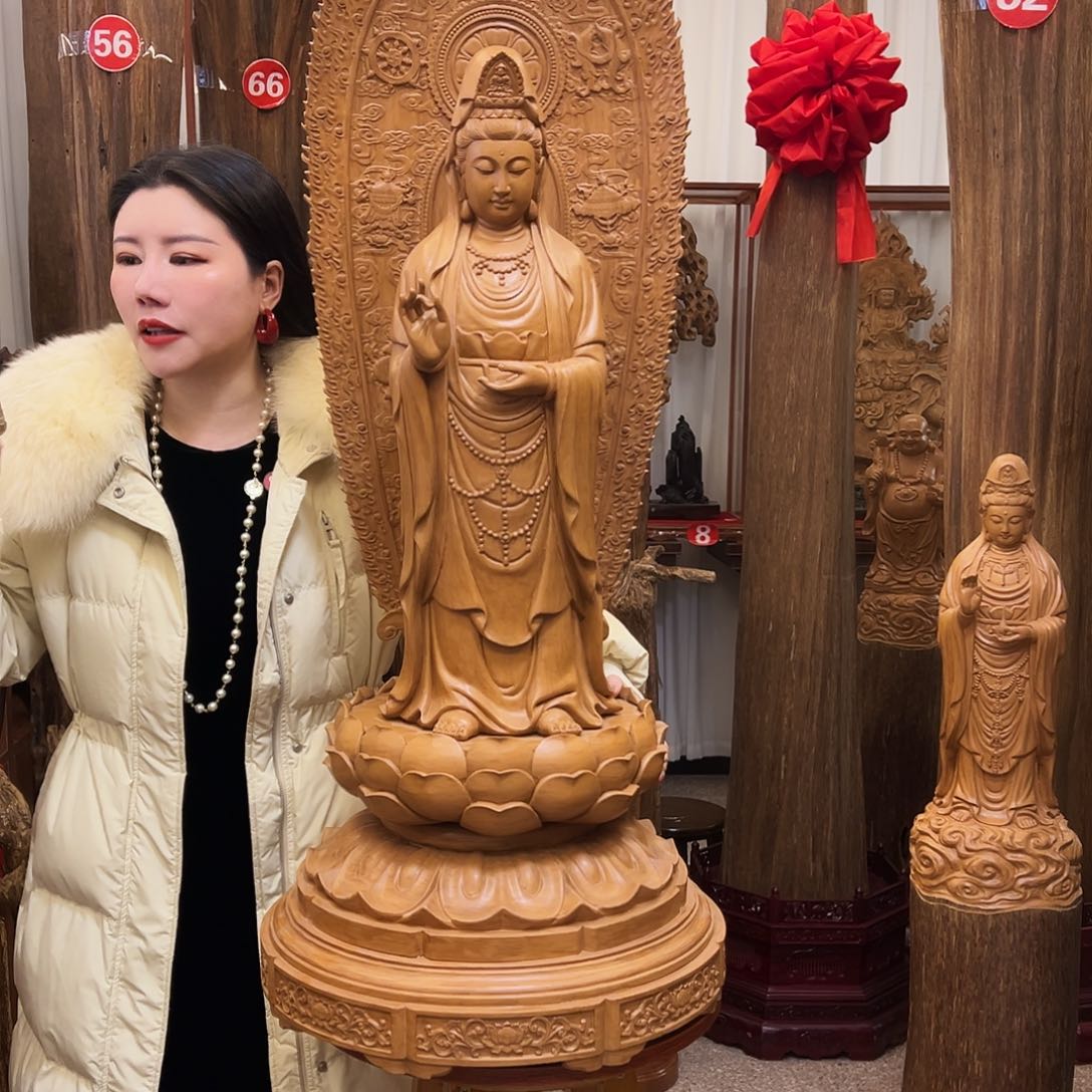 沉香摆件开***天沉香摆件