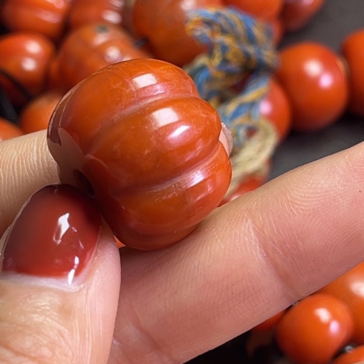 颈饰琉璃茂*琉璃………..