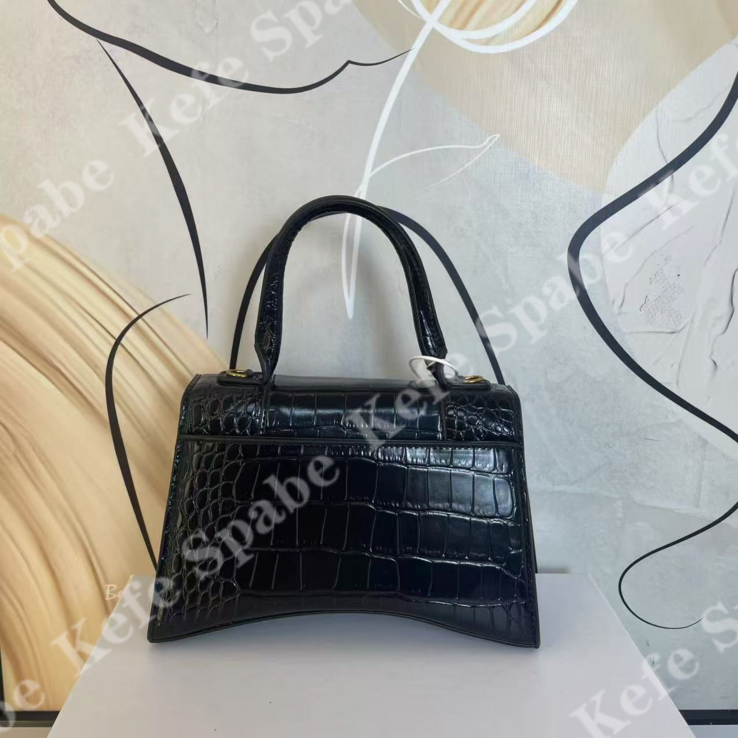 HM165      P25新款黑色沙漏大号鎏金包-1