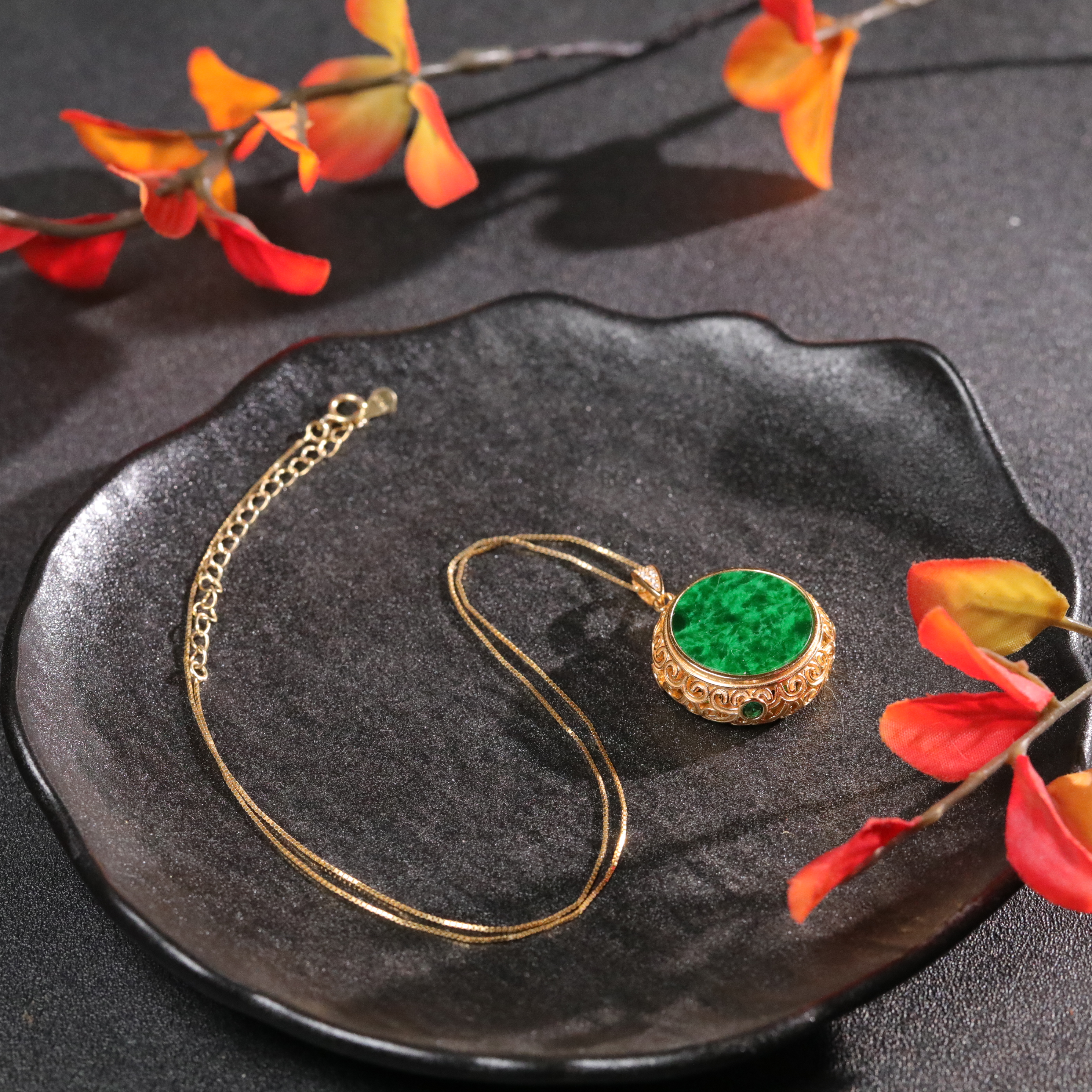 【钟离】天然缅A翡翠圆盘辣阳绿飘花镶925银镀金吊坠项链复古古典款