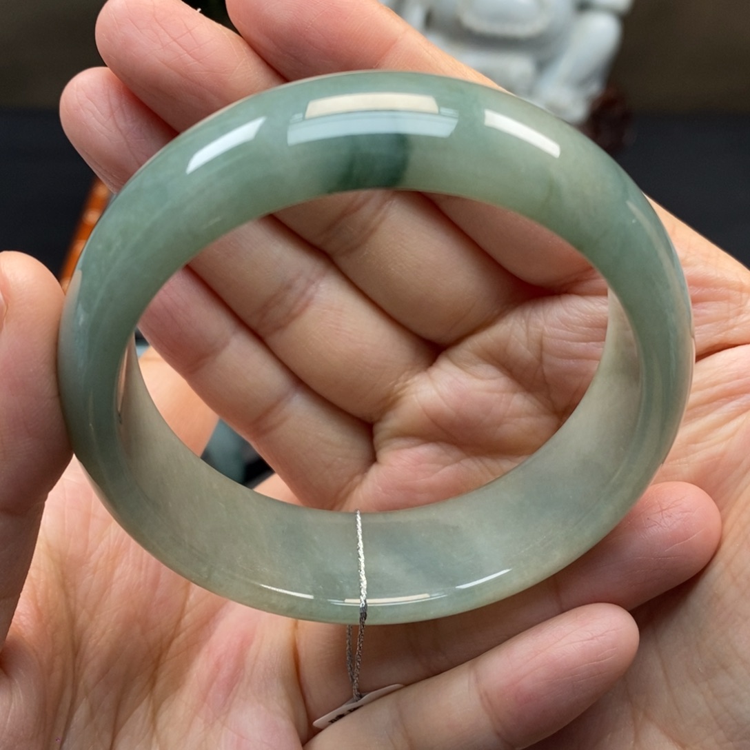 翡翠手镯未镶嵌天然