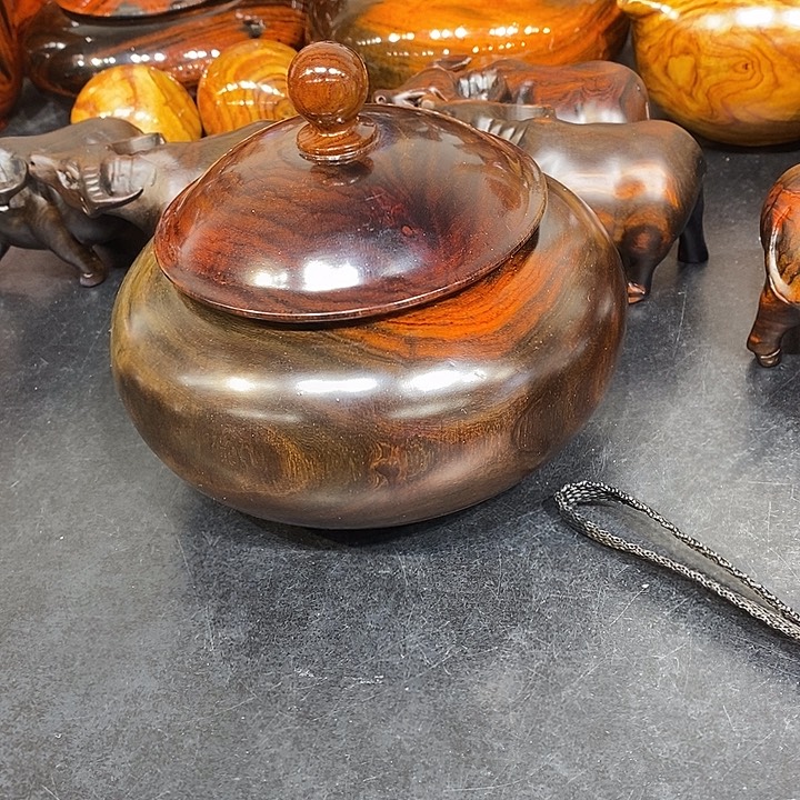 盛***润酸枝茶叶罐一个漂亮