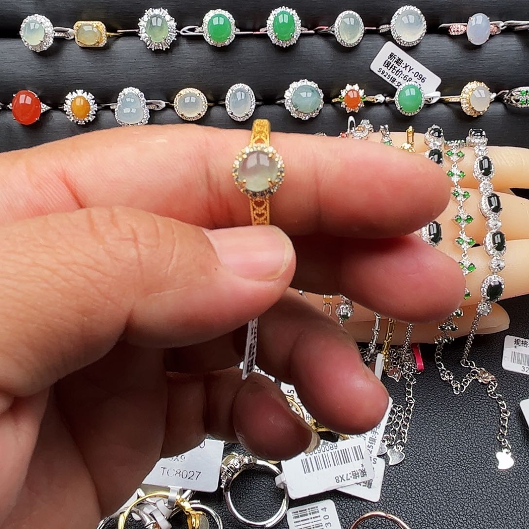 翡翠戒指银S925镶嵌翡翠戒指s925银镶嵌