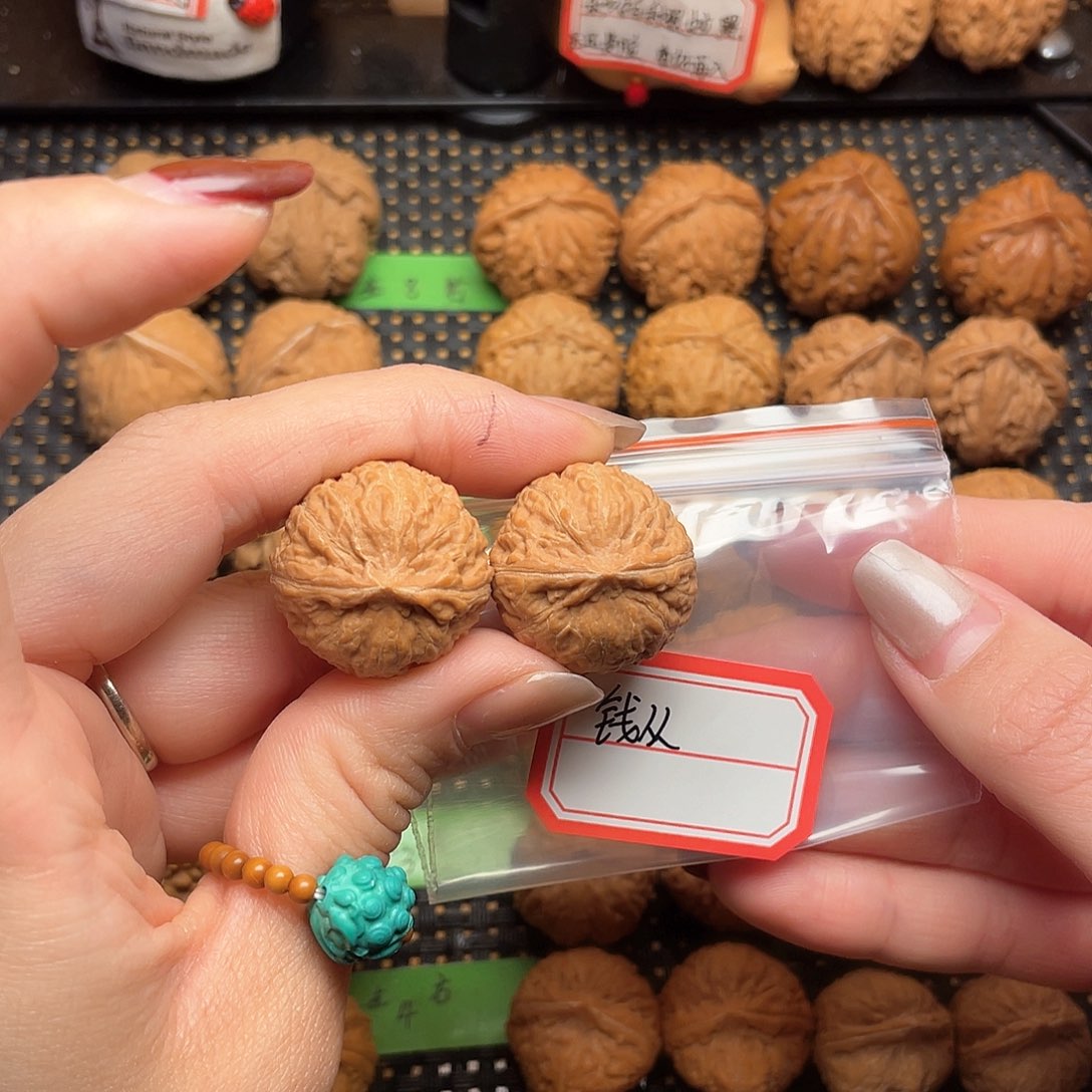 文玩核桃吊坠钱****来25尺全品水晶小苹果