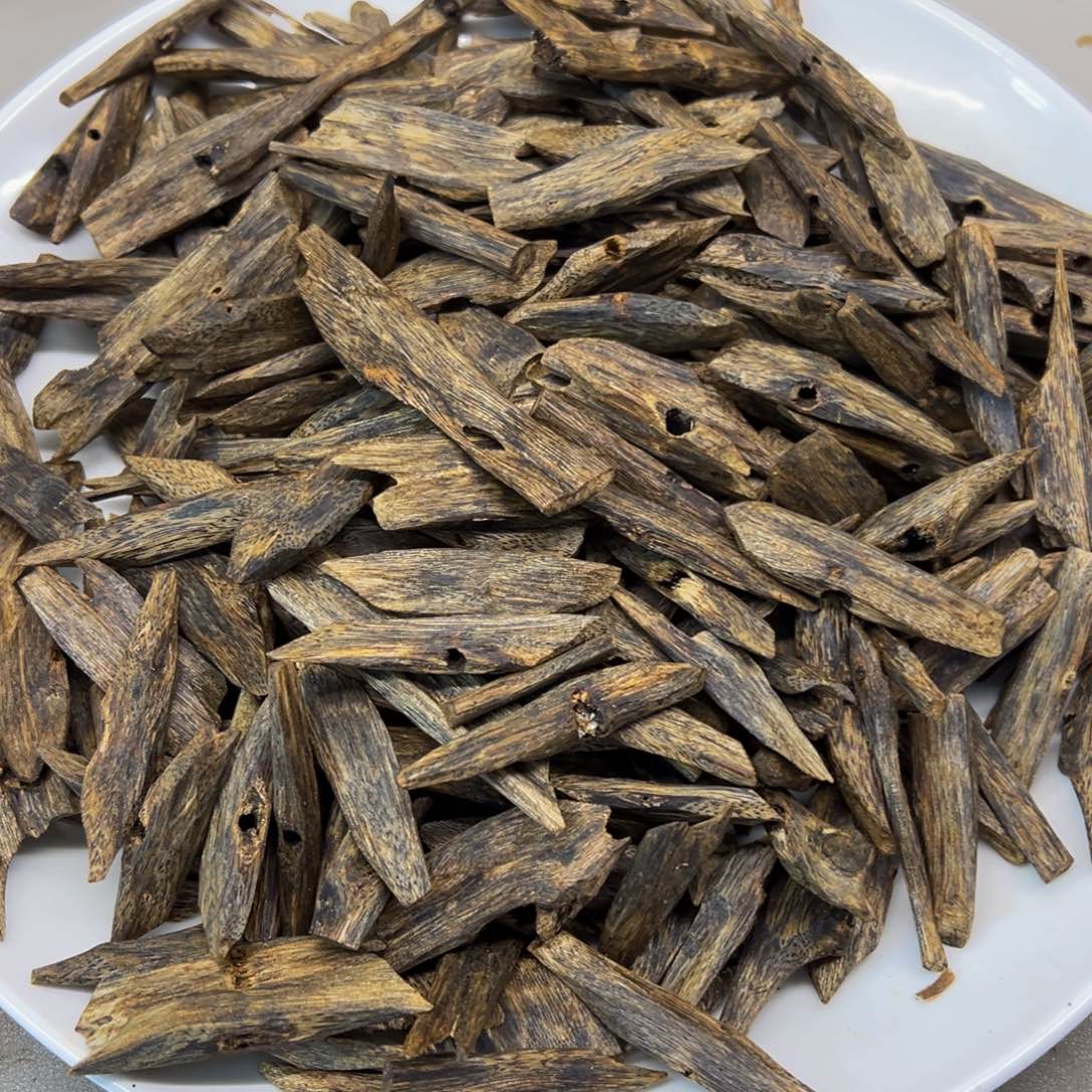 伏***虎沉香沉香碎屑绿棋蓝香树枝料100克