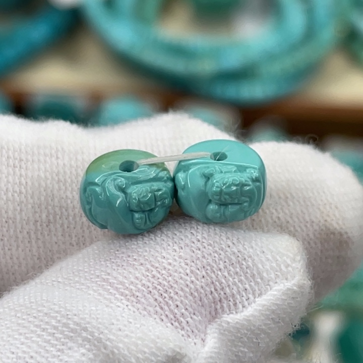 绿松石未镶嵌挂件