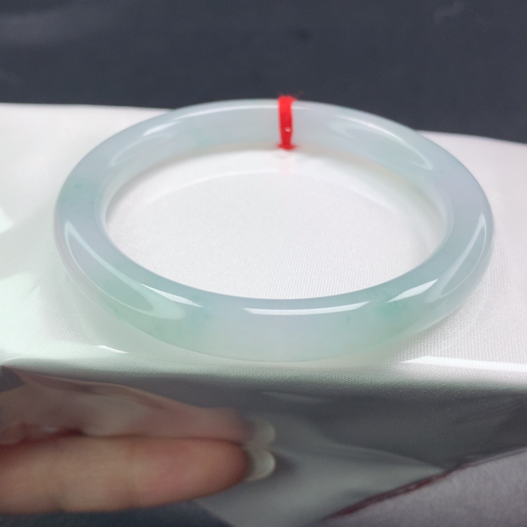 翡翠手镯未镶嵌（29号）圆条