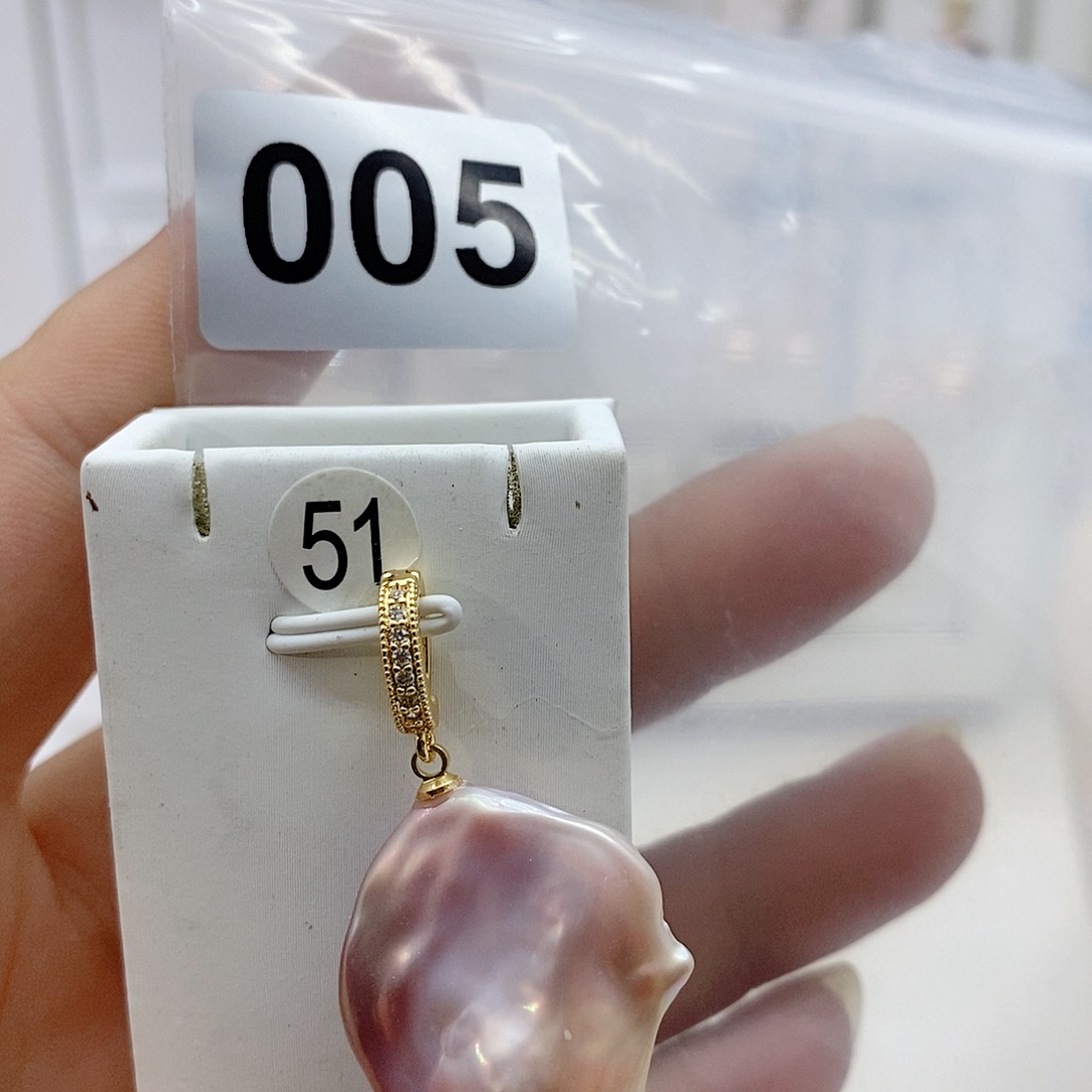 淡水珍珠颈饰合金
