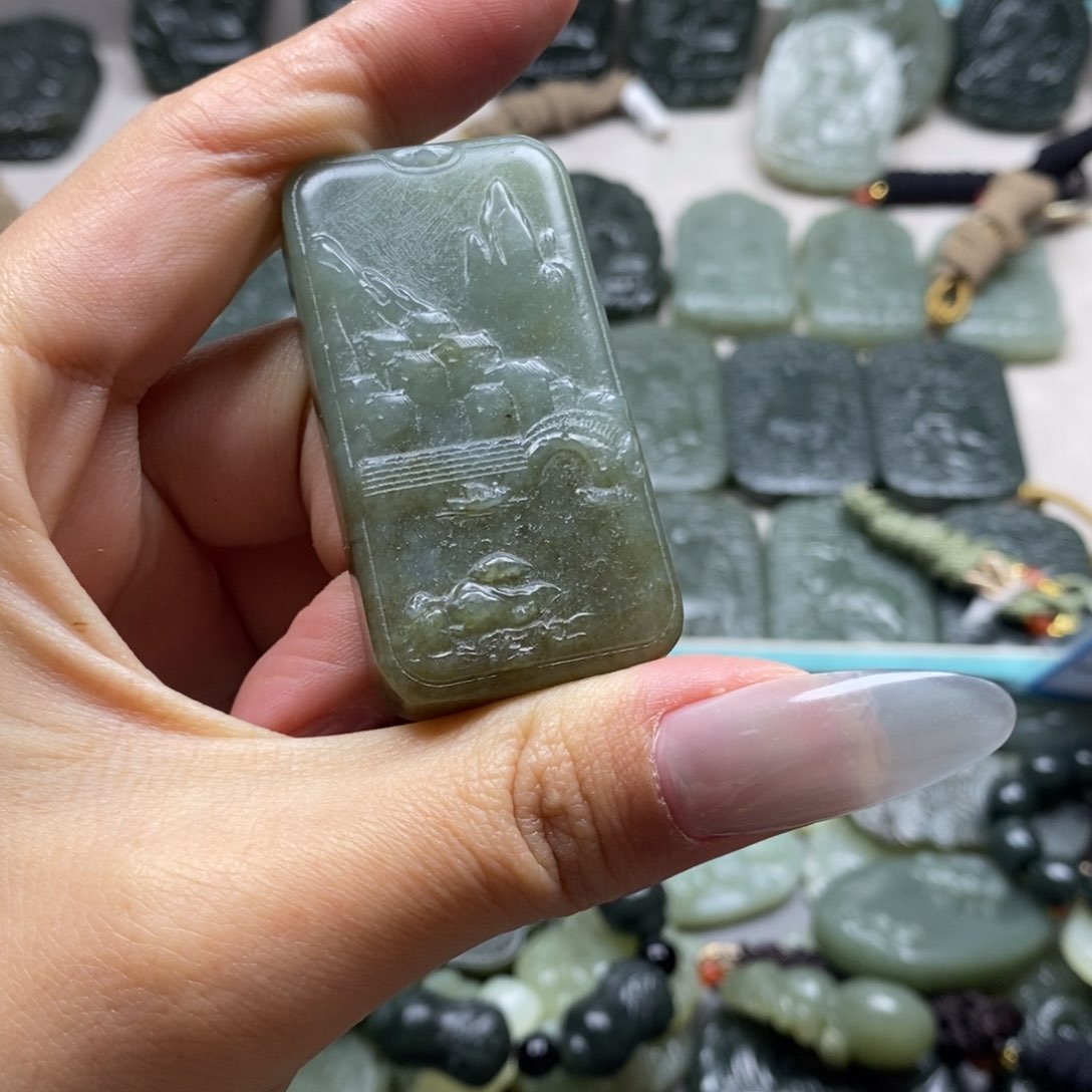 和田玉颈饰未镶嵌