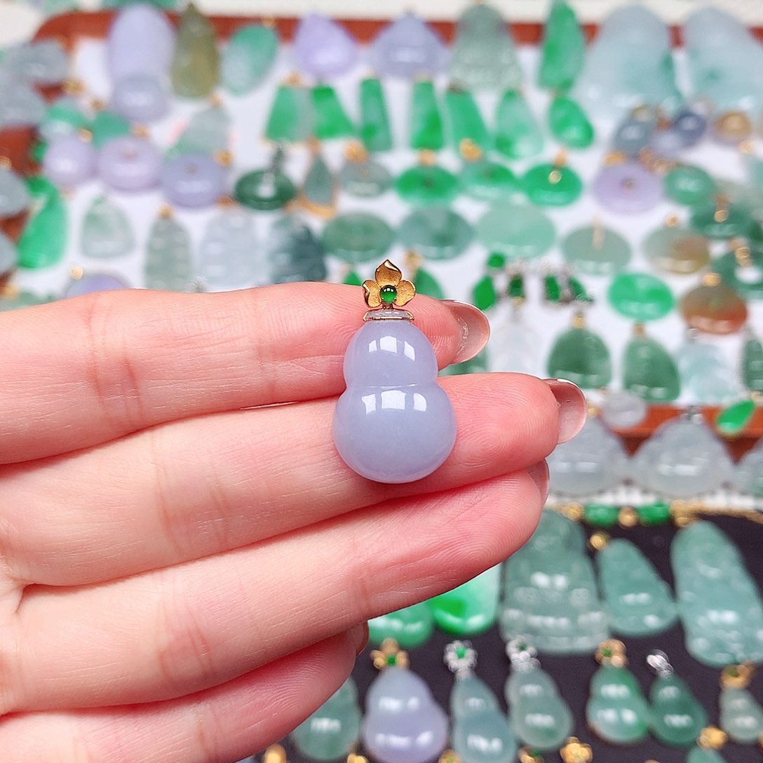 翡翠颈饰18K金镶嵌天然翡翠A货