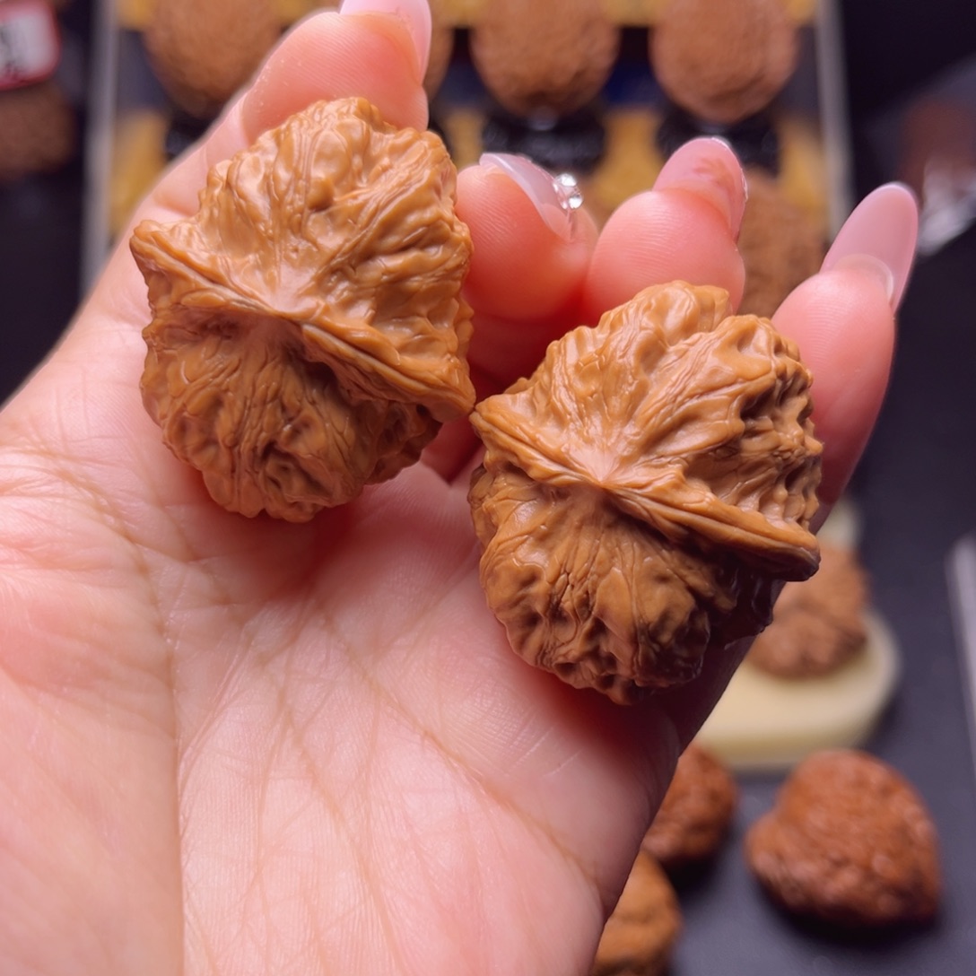 文玩核桃吊坠门头沟元宝