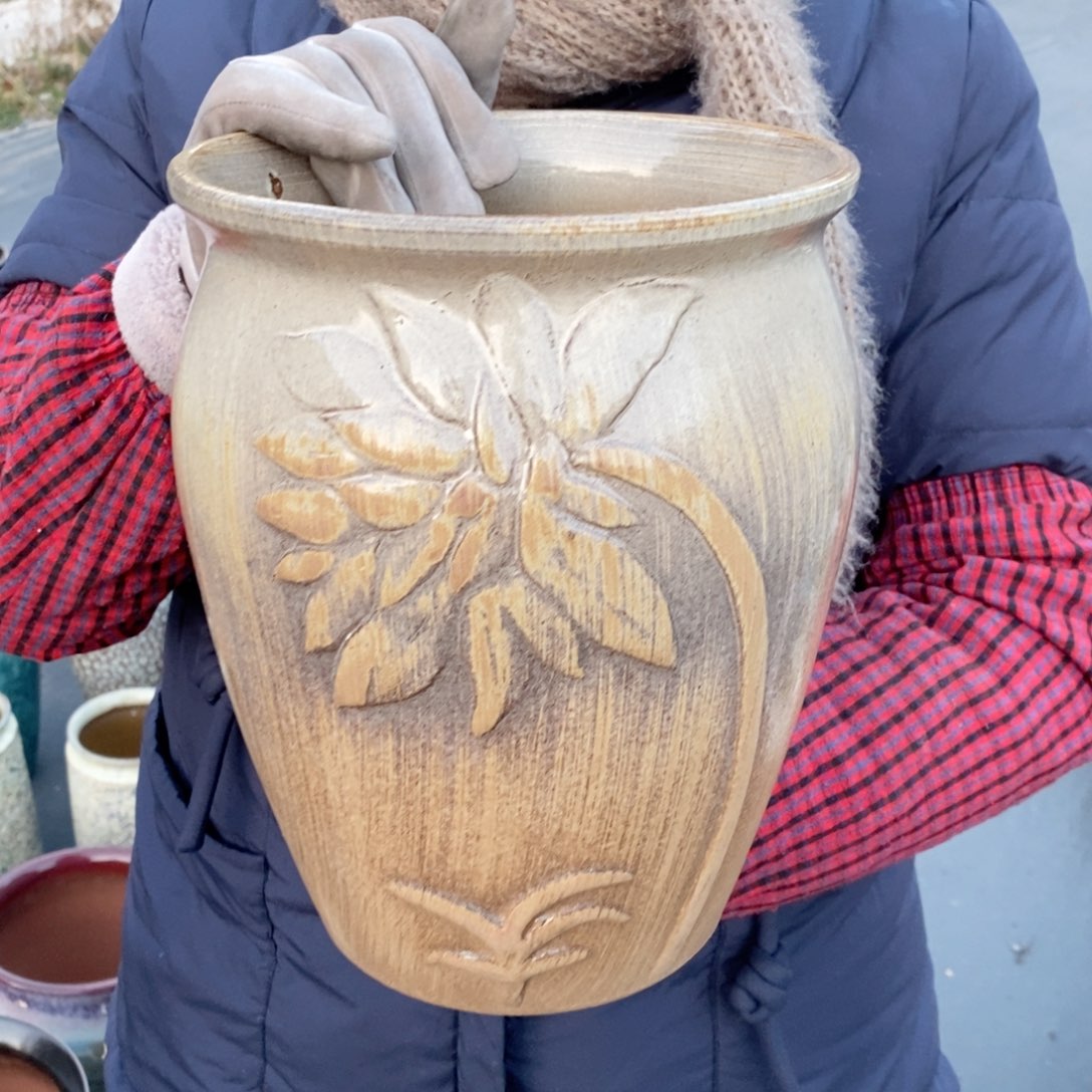 红陶口20高25～～～