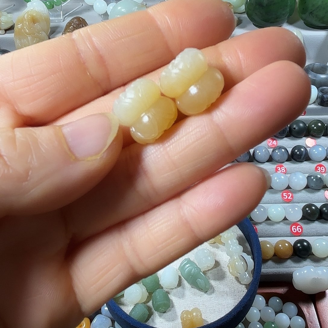 未镶嵌和田玉挂件觉