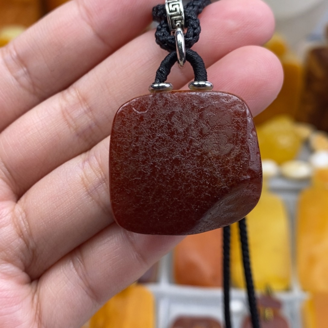 琥珀吊坠(赠链)未镶嵌