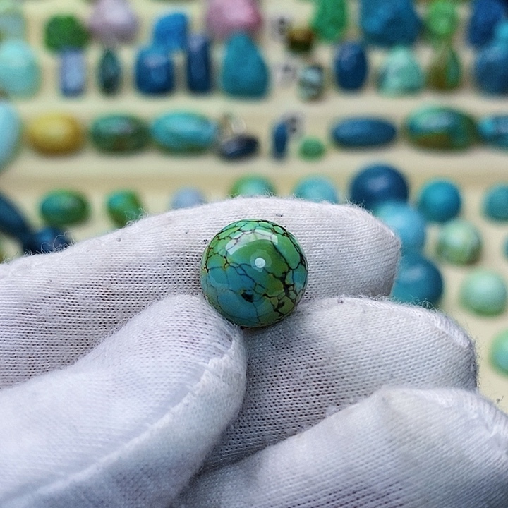 绿松石配饰未镶嵌