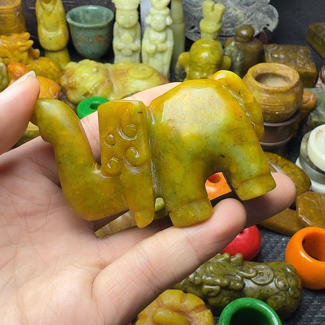 白玉菩提吊坠。。。