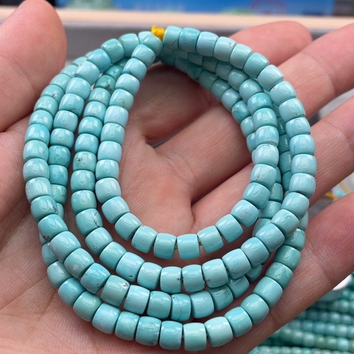 绿松石颈饰未镶嵌