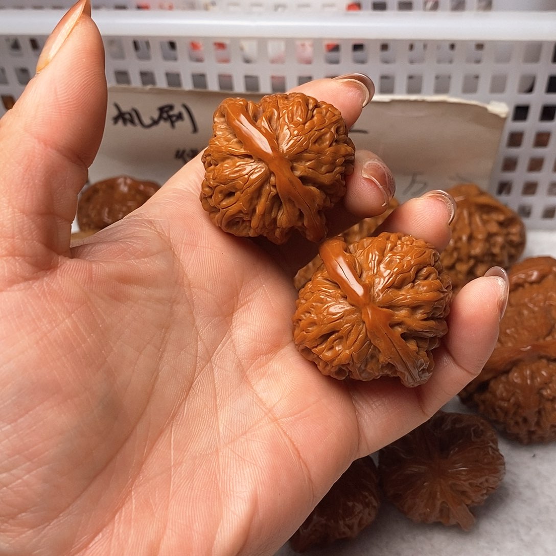 吊坠文玩核桃用****9白狮