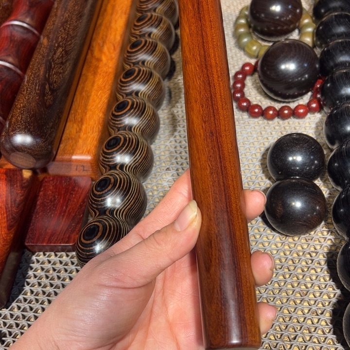 刘***非洲紫檀（红花梨）