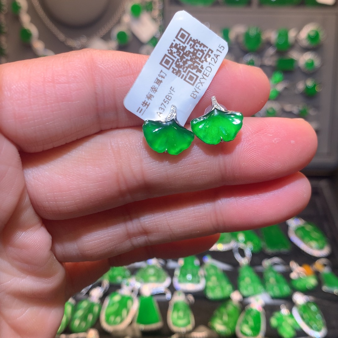 翡翠耳钉18K金镶嵌天然翡翠