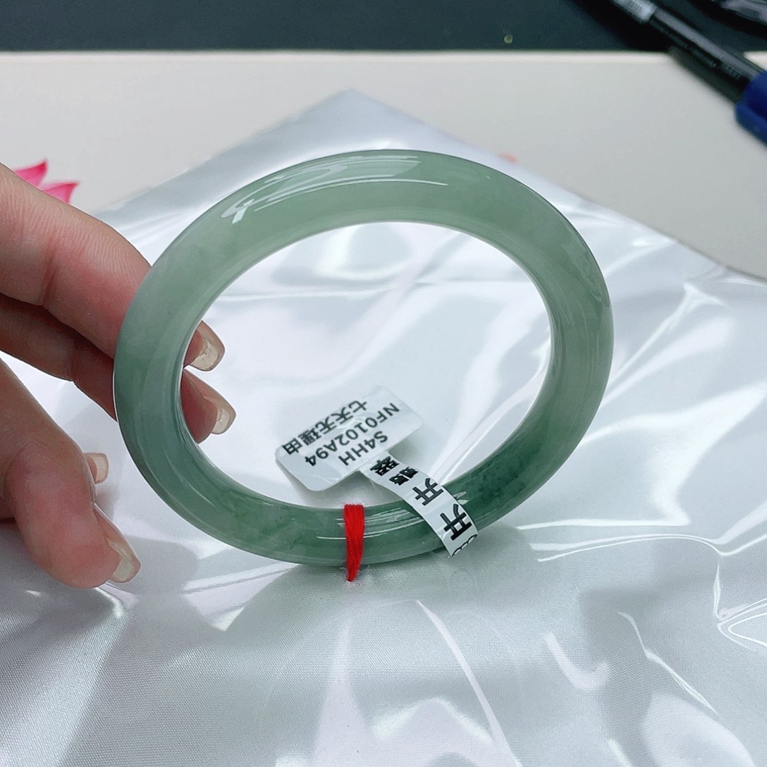 翡翠手镯未镶嵌圆55.8