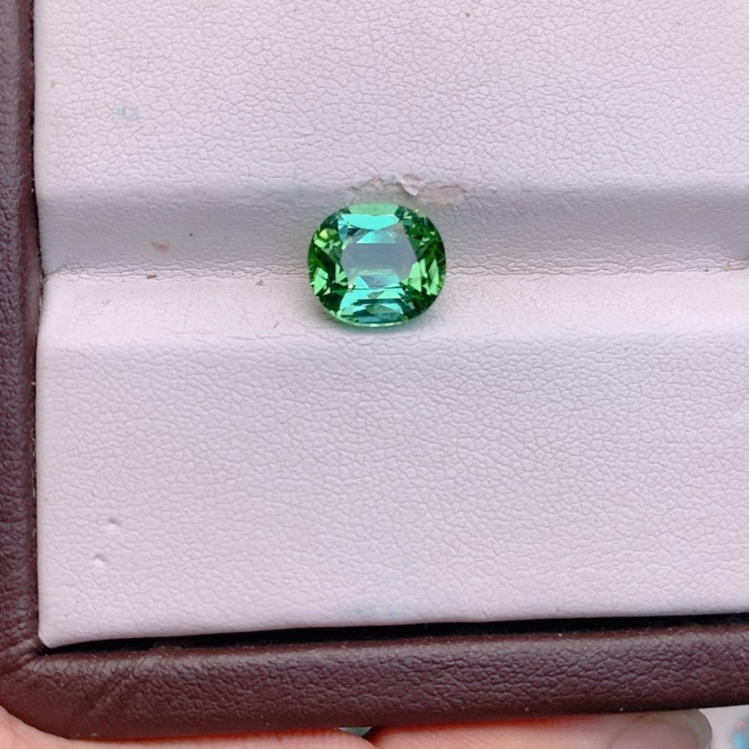 裸石未镶嵌碧玺碧玺3.26克拉