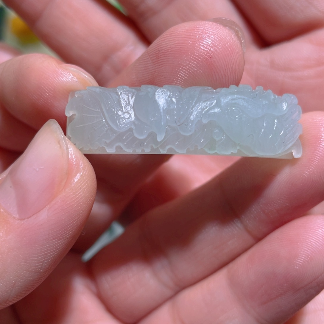 定制翡翠未镶嵌手牌