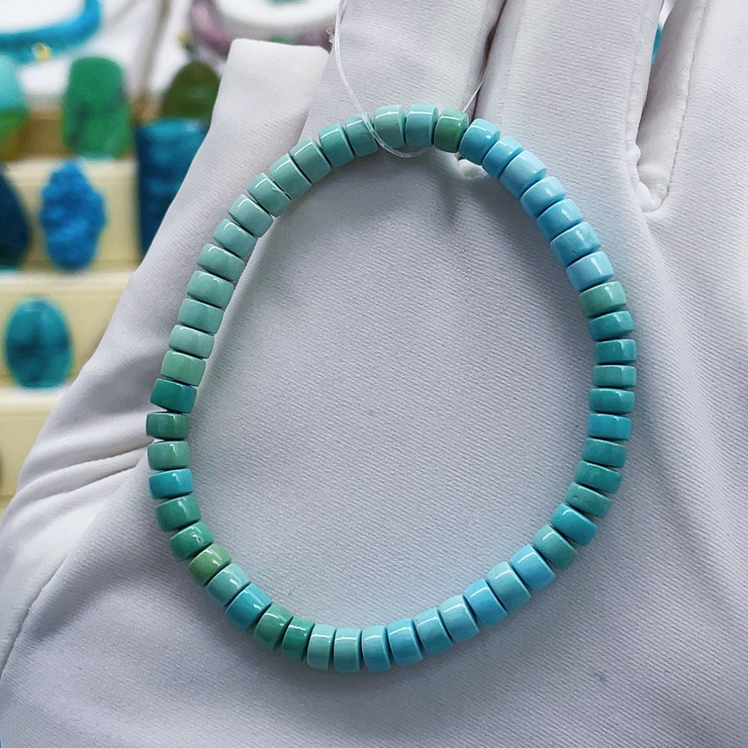 绿松石未镶嵌颈饰