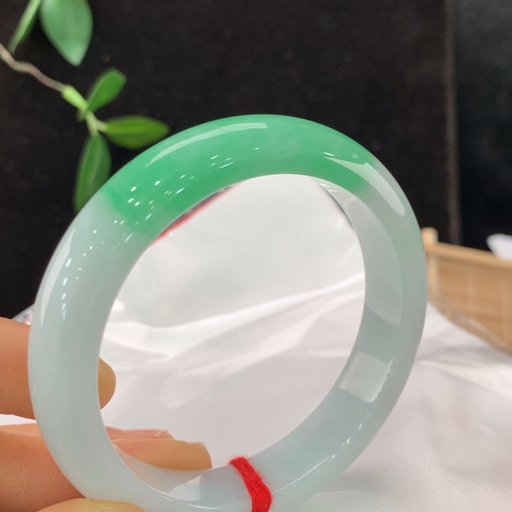 翡翠手镯未镶嵌111-3104