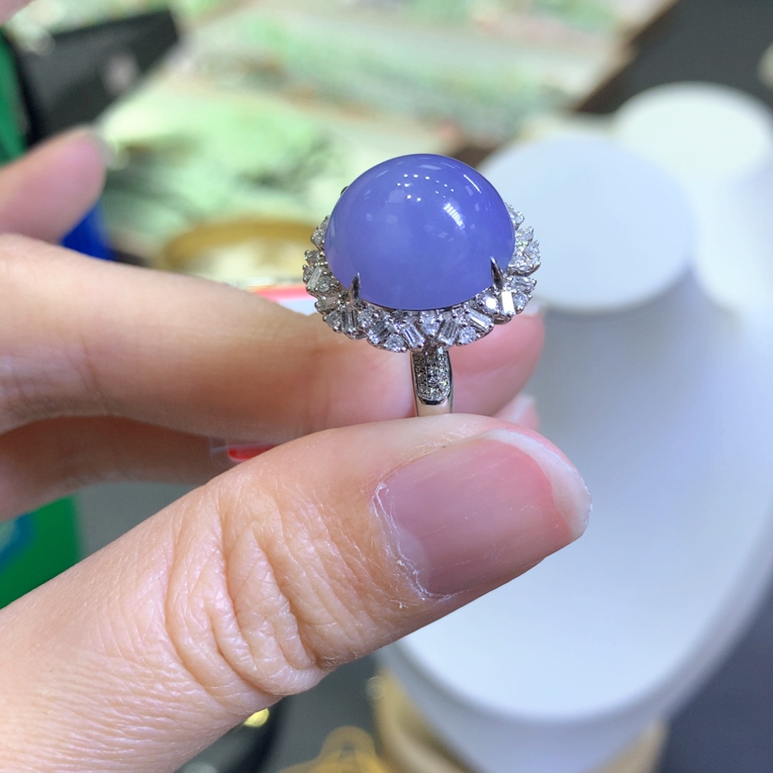 【闪购商品】翡翠颈饰18K金镶嵌翡翠吊坠项链