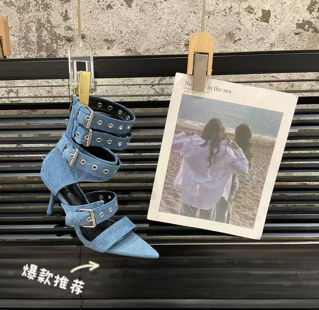 B555-18性感辣妹尖头皮带扣铆钉凉靴