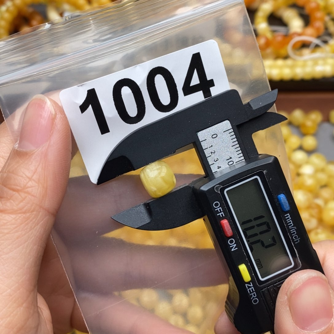 蜜蜡珠宝奇石未镶嵌