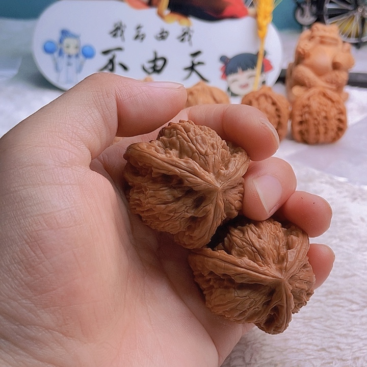 把件文玩核桃酒*儿三棱
